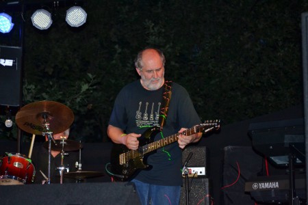 Ács László - Szóló gitár, vokál